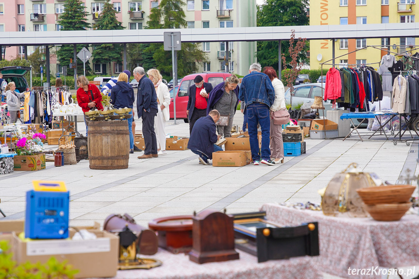 Jarmark staroci i rękodzieła przed Etnocentrum Ziemi Krośnieńskiej	