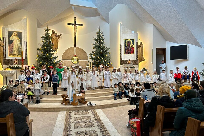 Jasełka w kościele parafialnym w Potoku