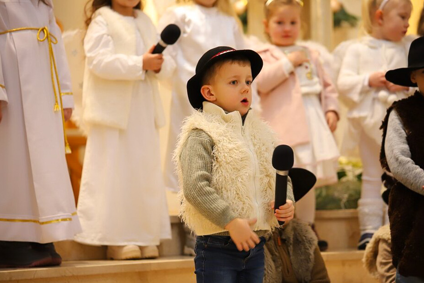 Jasełka w kościele parafialnym w Potoku