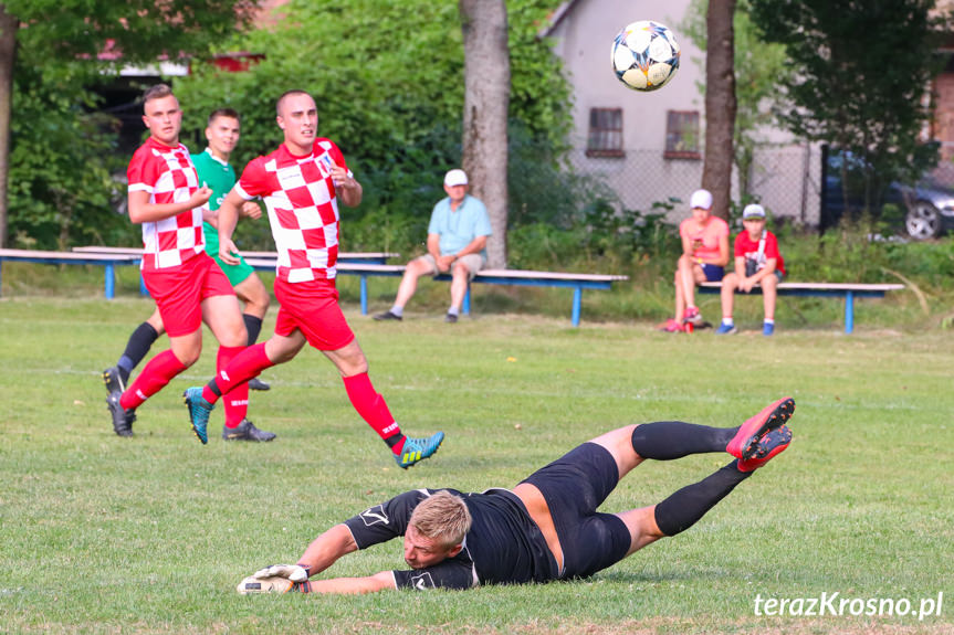 Jasiołka Świerzowa Polska - LKS Łęki Strzyżowskie 3:0