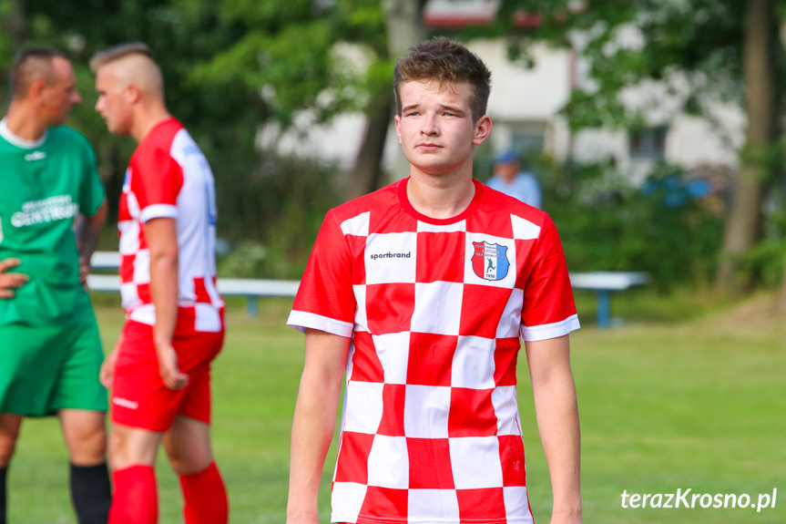 Jasiołka Świerzowa Polska - LKS Łęki Strzyżowskie 3:0