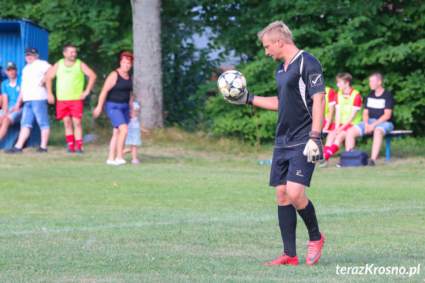 Jasiołka Świerzowa Polska - LKS Łęki Strzyżowskie 3:0