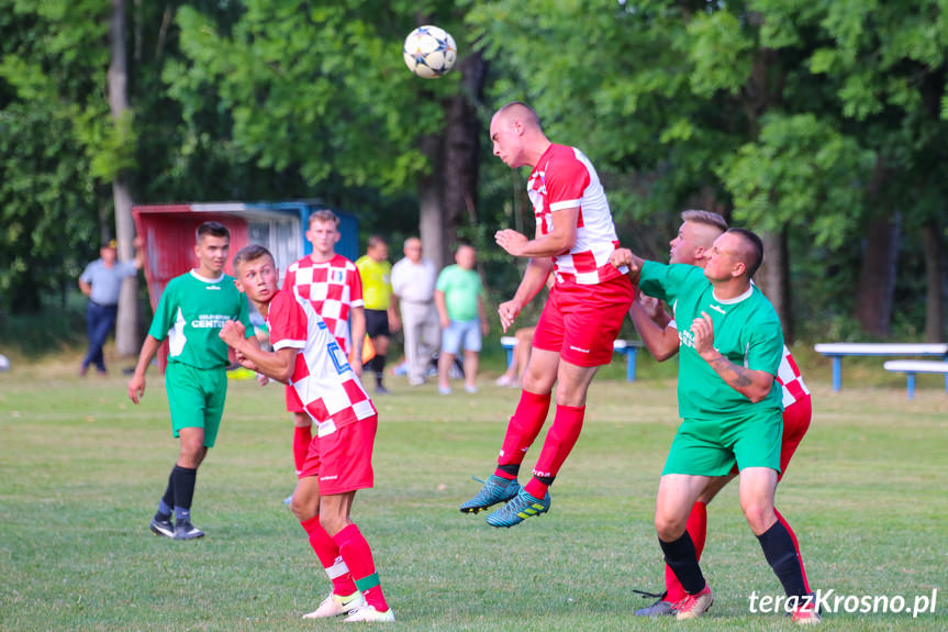 Jasiołka Świerzowa Polska - LKS Łęki Strzyżowskie 3:0