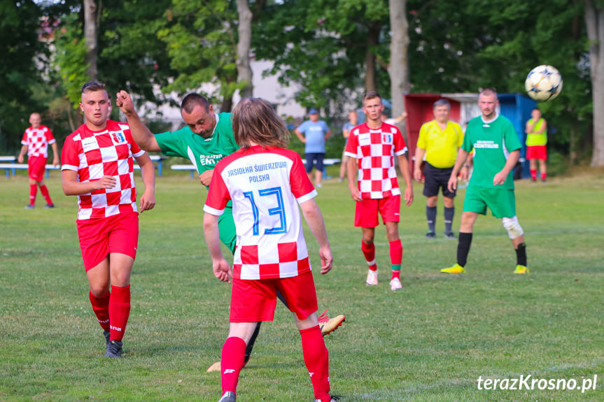 Jasiołka Świerzowa Polska - LKS Łęki Strzyżowskie 3:0