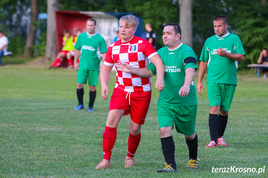 Jasiołka Świerzowa Polska - LKS Łęki Strzyżowskie 3:0