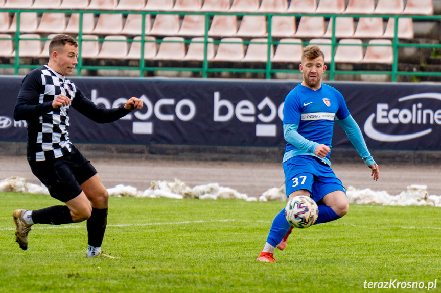 Karpaty Krosno - LKS Skołoszów 5:0