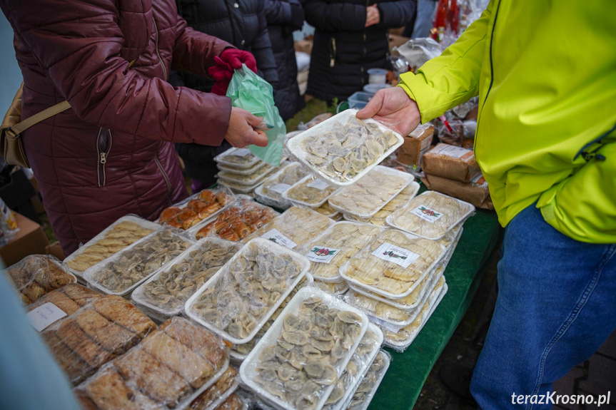 Kiermasz Charytatywny Bożonarodzeniowy w Zręcinie