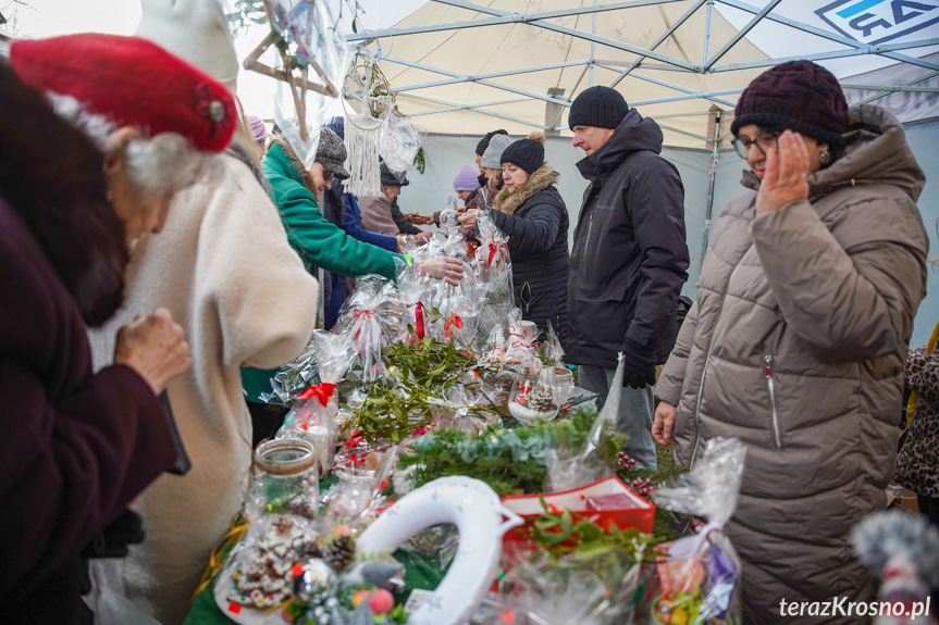 Kiermasz Charytatywny Bożonarodzeniowy w Zręcinie