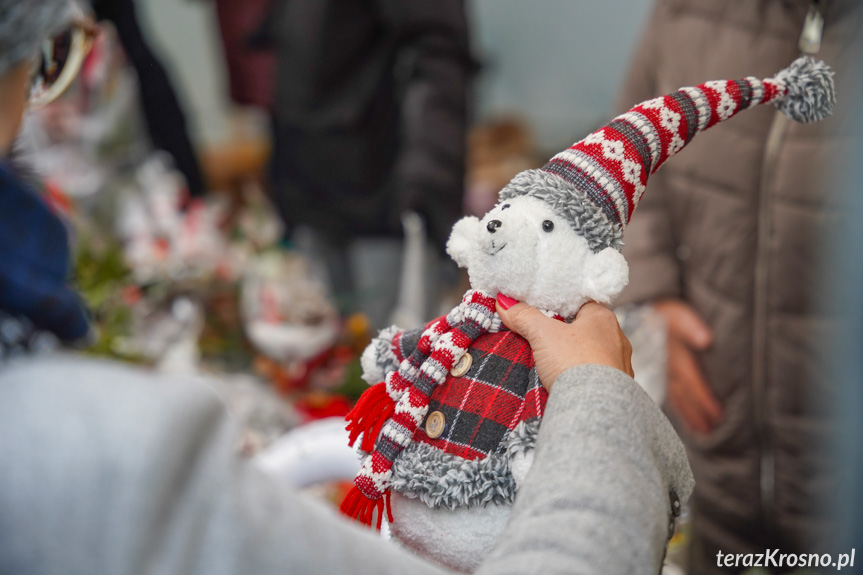 Kiermasz Charytatywny Bożonarodzeniowy w Zręcinie