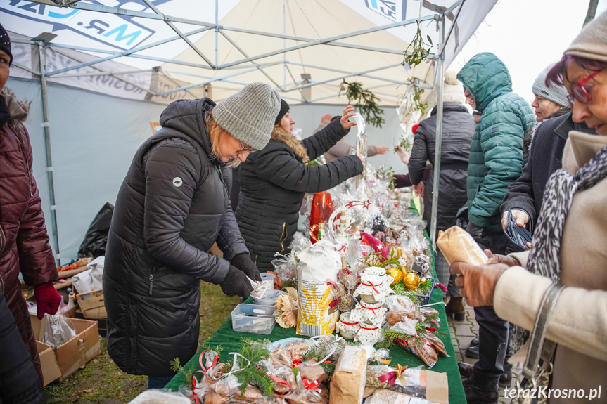 Kiermasz Charytatywny Bożonarodzeniowy w Zręcinie