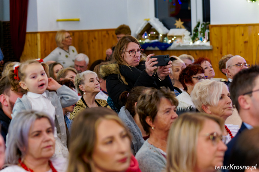 Kiermasz i spotkanie wigilijne w Chorkówce