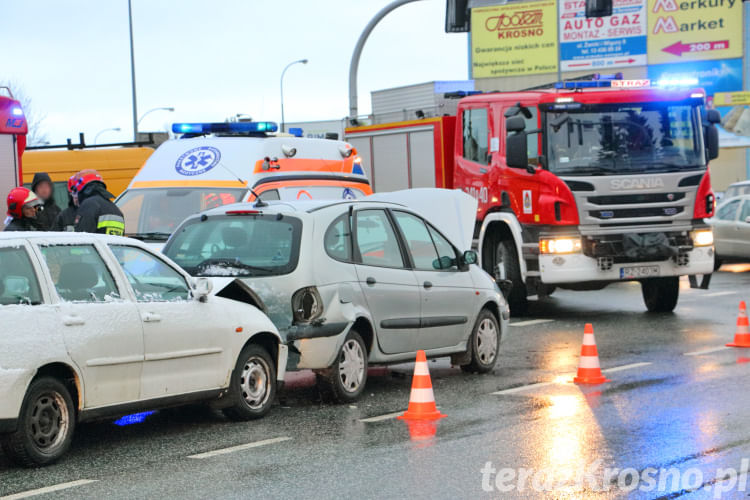 Kolizja 4 samochodów w Krośnie