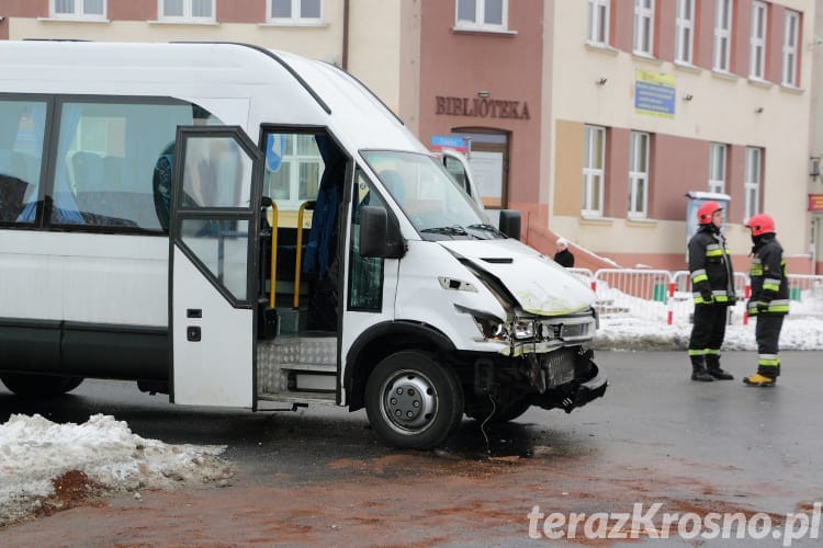 Kolizja busów w Miejscu Piastowym