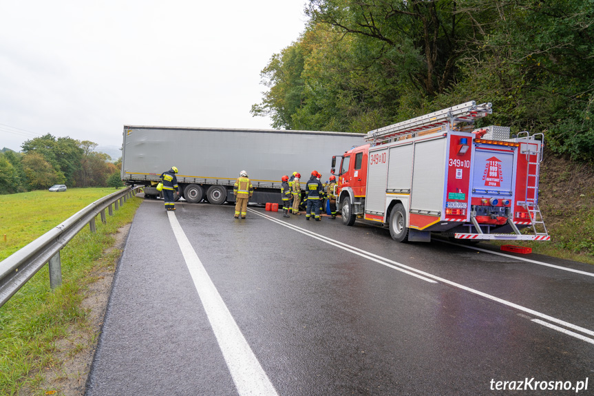 Kolizja ciężarówki w Trzcianie