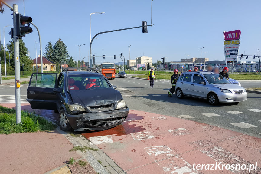 Kolizja dwóch samochodów na Bieszczadzkiej