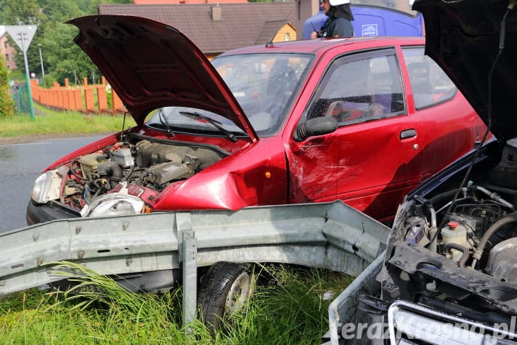 Kolizja dwóch samochodów w Posadzie Górnej