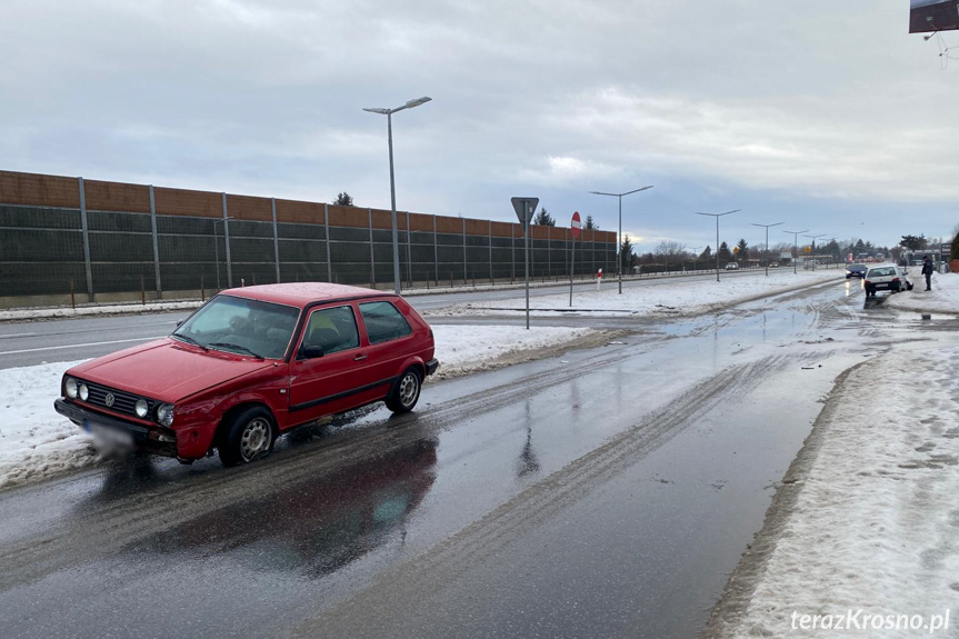 Kolizja na bocznym odcinku DK28