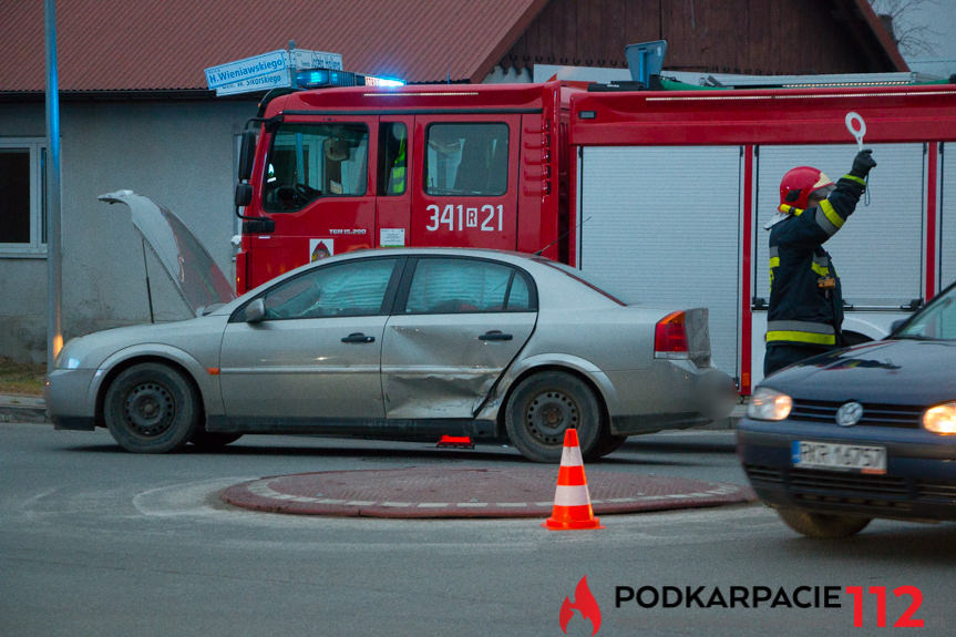 Kolizja na rondzie