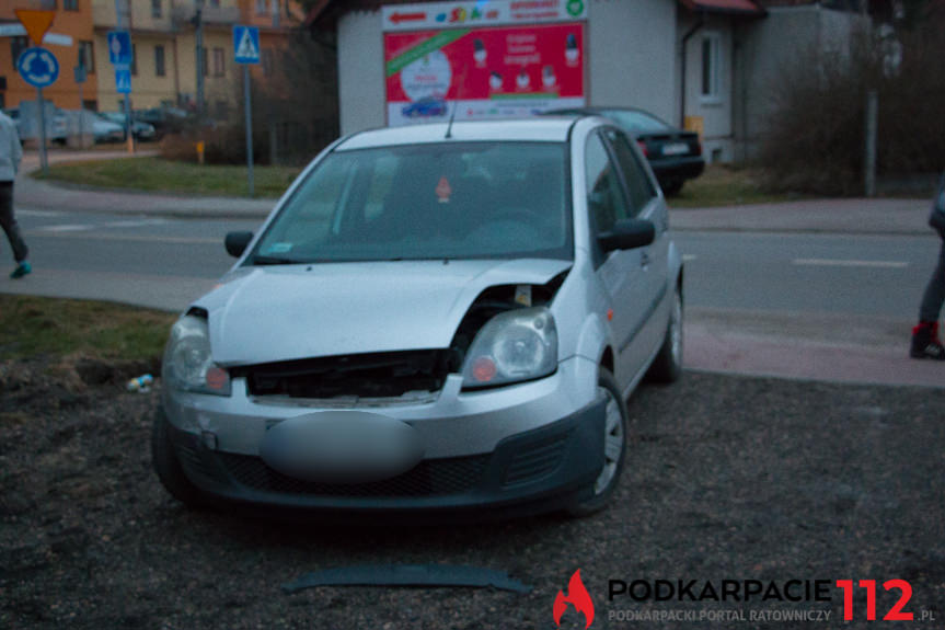 Kolizja na rondzie