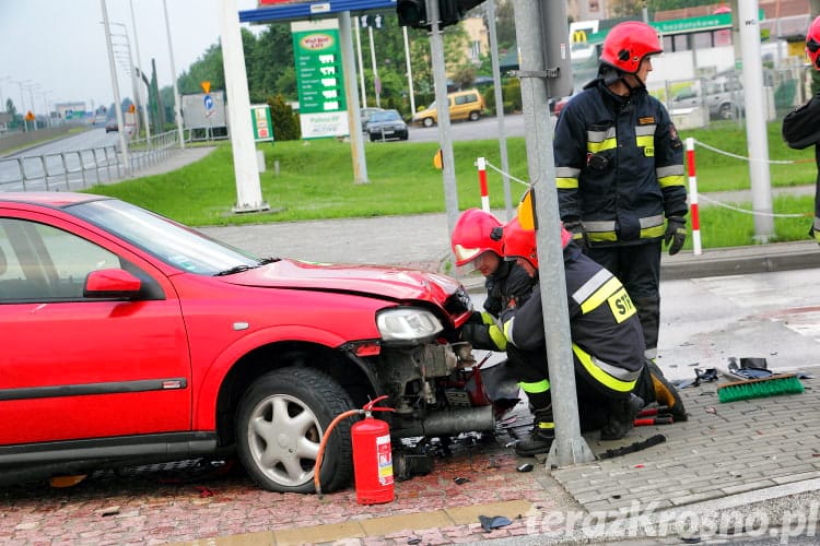 Kolizja na skrzyżowaniu w Krośnie