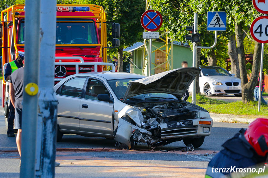 Kolizja na skrzyżowaniu w Krośnie