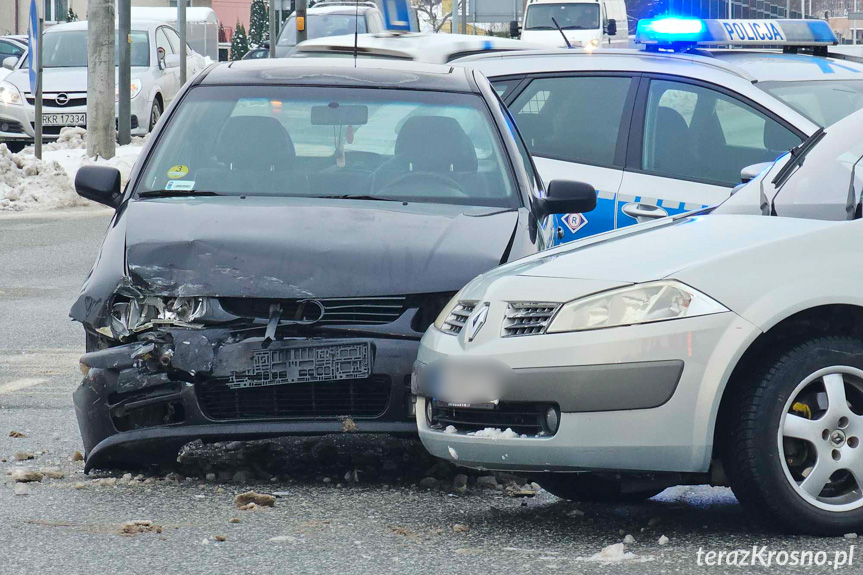 Kolizja na skrzyżowaniu w Krośnie