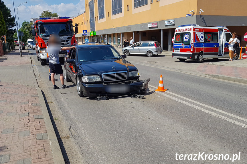 Kolizja na ul. Mielczarskiego w Krośnie