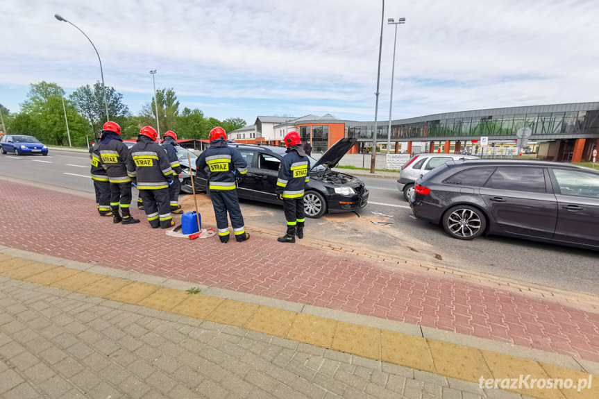 Kolizja trzech samochodów na Niepodległości w Krośnie