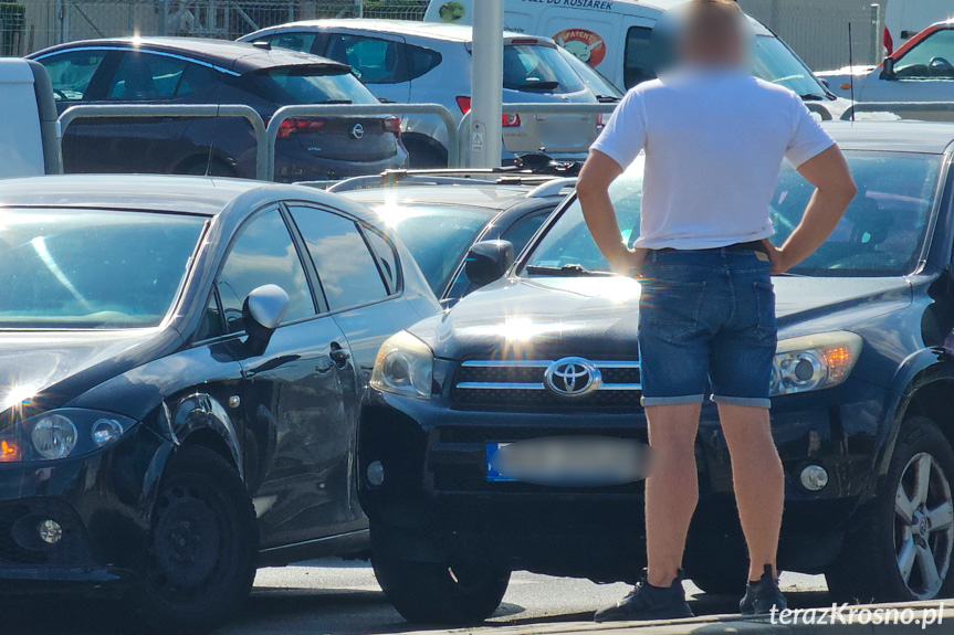 Kolizja trzech samochodów w Krośnie