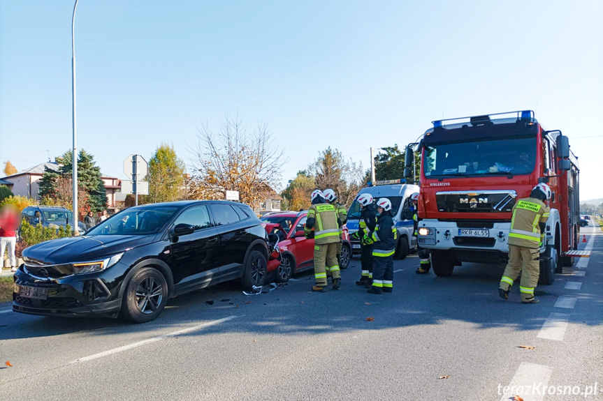 Kolizja w Iwonicz trzech samochodów