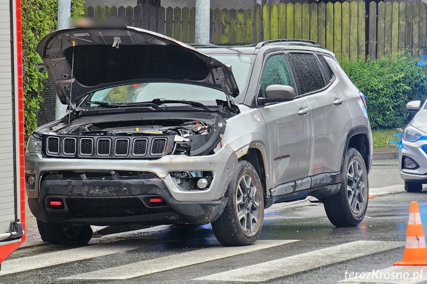 Kolizja wozu strażackiego z osobówką