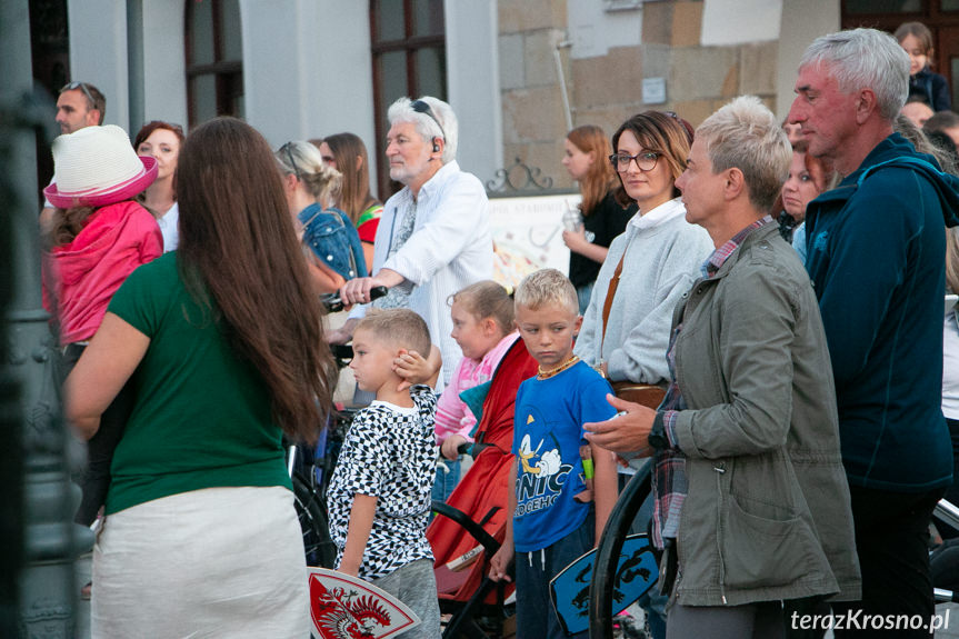 "Kolorowo i wzorzyście" - pokaz mody różnej w Krośnie