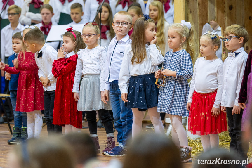 Koncert Bożonarodzeniowy i kiermasz ozdób w Świerzowej Polskiej