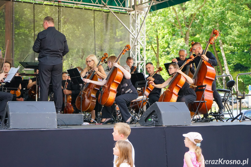 Koncert plenerowy "Od Wiednia do Budapesztu" w Iwoniczu-Zdroju