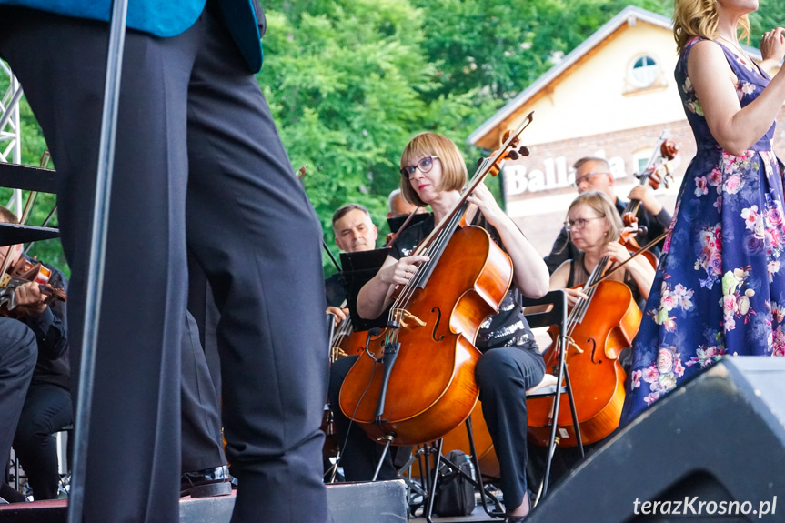 Koncert plenerowy "Od Wiednia do Budapesztu" w Iwoniczu-Zdroju