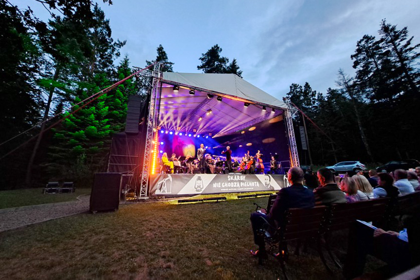 Koncert w Muzeum Przemysłu Naftowego i Gazowniczego w Bóbrce