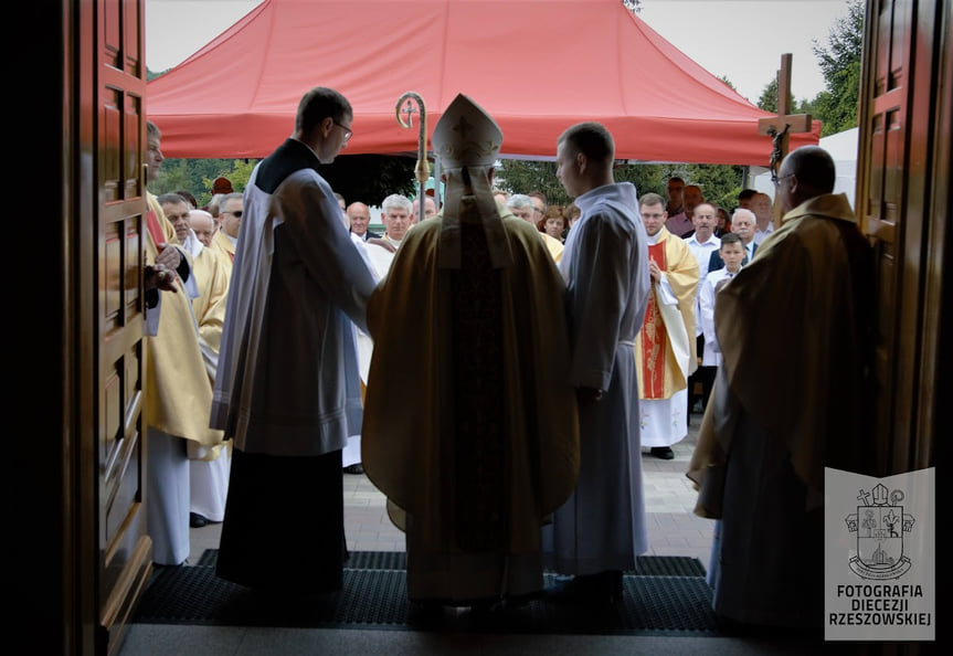 Konsekracja kościoła w Głojscach