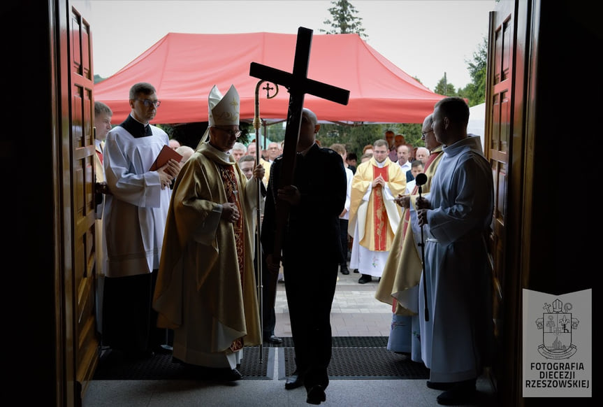 Konsekracja kościoła w Głojscach