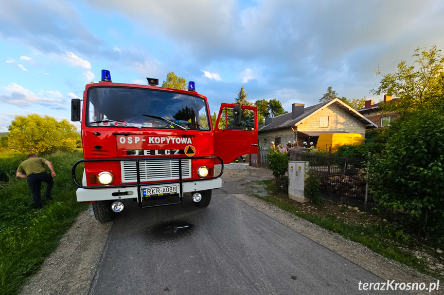 Kopytowa. Pożar w budynku mieszkanym