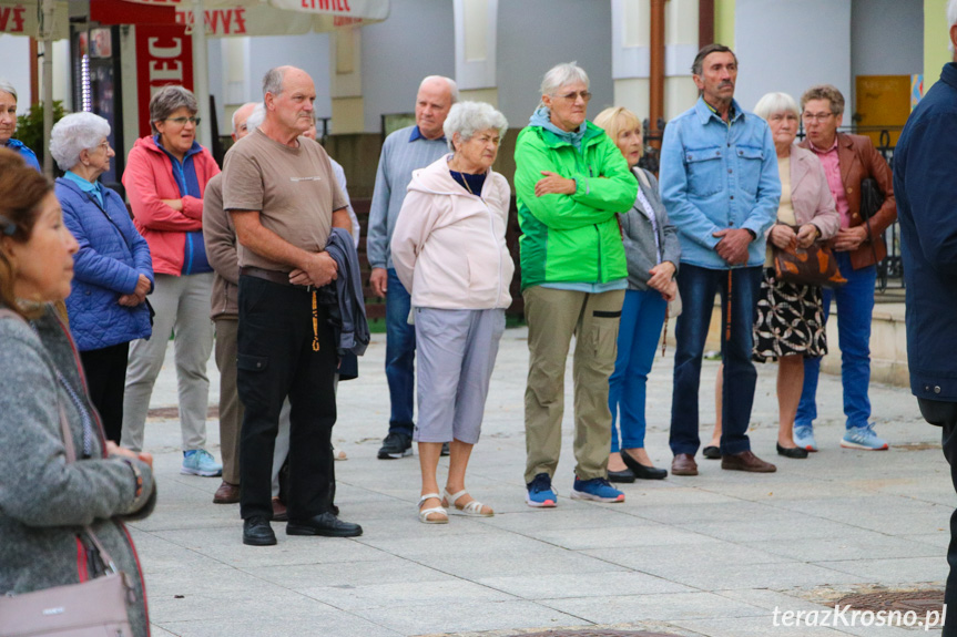 Koronka na ulicach miast świata 2024