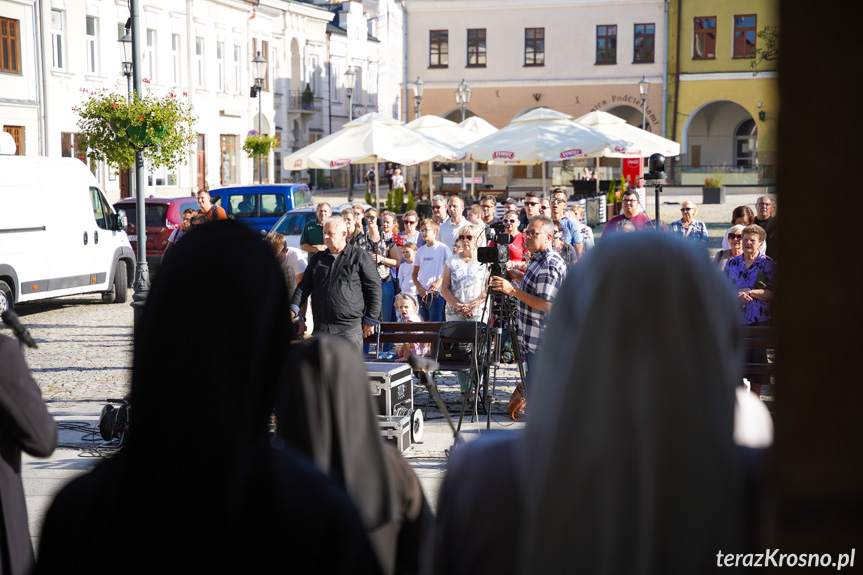 Koronka na ulicach miast świata - Krosno