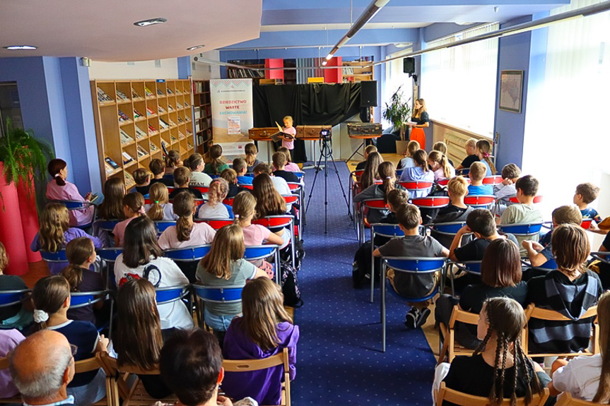 Krośnieńskie legendy na bibliotecznej scenie