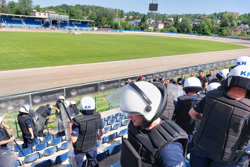 Krosno. Ćwiczenia policjantów i żołnierzy