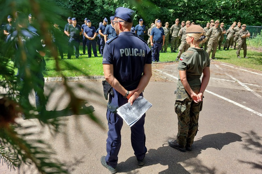 Krosno. Ćwiczenia policjantów i żołnierzy