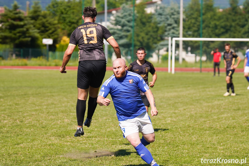 KS Pasja Krosno - UKS Guzikówka Krosno 3:2