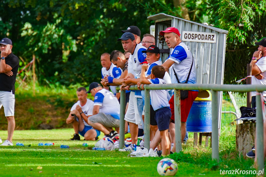 LKS Głowienka - Liwocz Brzyska 3:1