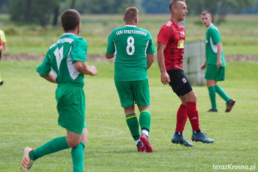 LKS Łęki Strzyżowskie - Guzikówka Krosno 0:7