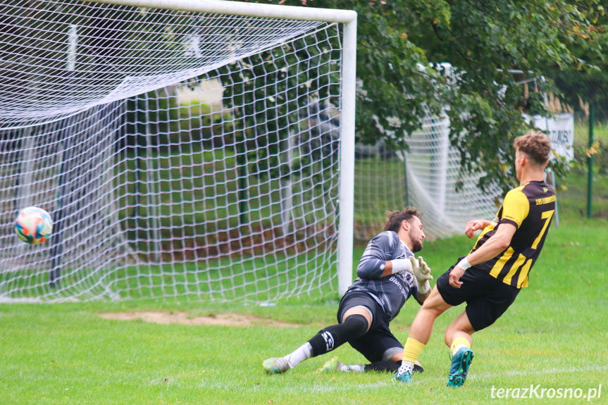 LKS Lubatówka - Jasiołka Jaśliska 7-0 