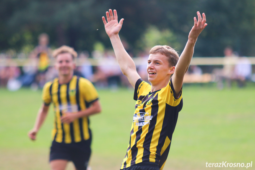 LKS Lubatówka - Jasiołka Jaśliska 7-0 