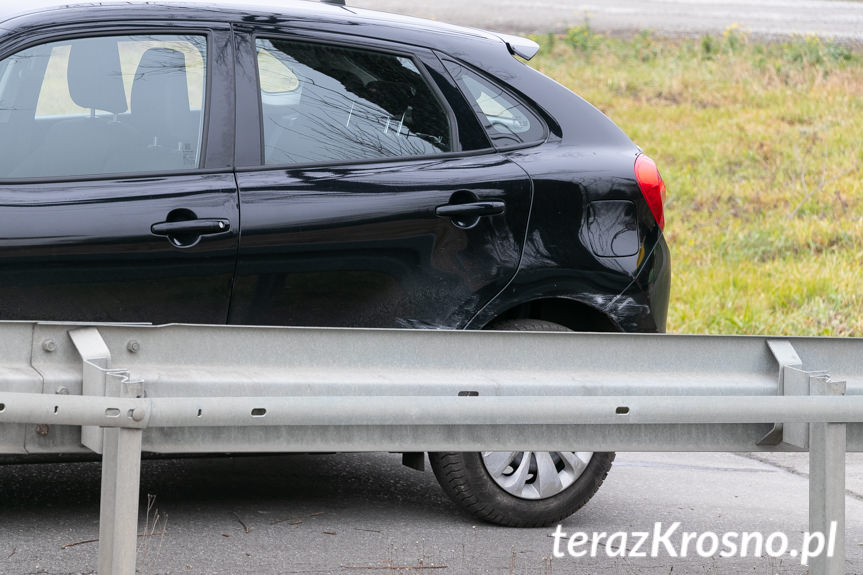 Miejsce Piastowe. Zderzenie tira i osobówek